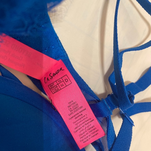 LA SENZA Blue Lace BRA and PANTY set - Picture 5 of 6